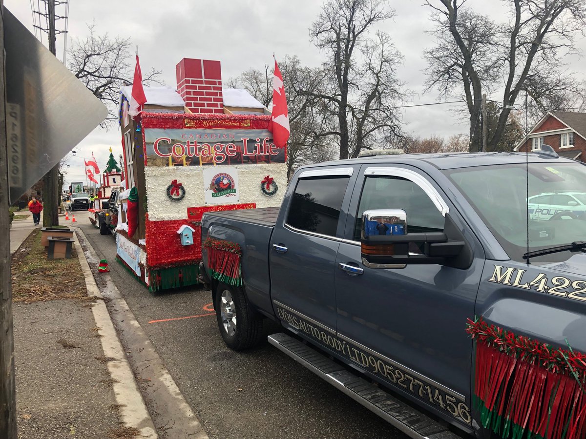 LyonsAutoBodyLt's tweet photo. Great fun at the Mississauga 2018 Streetsville Santa Claus Parade today! What do you think about our floats?
#mississauga #missont #insauga #parade #santaclauseparade #streetsville #towtruck #float #paradefloat #fun #christmas2018 #the6ix #gta #ontario #amazingday #happysunday https://t.co/dP6GWATzdT