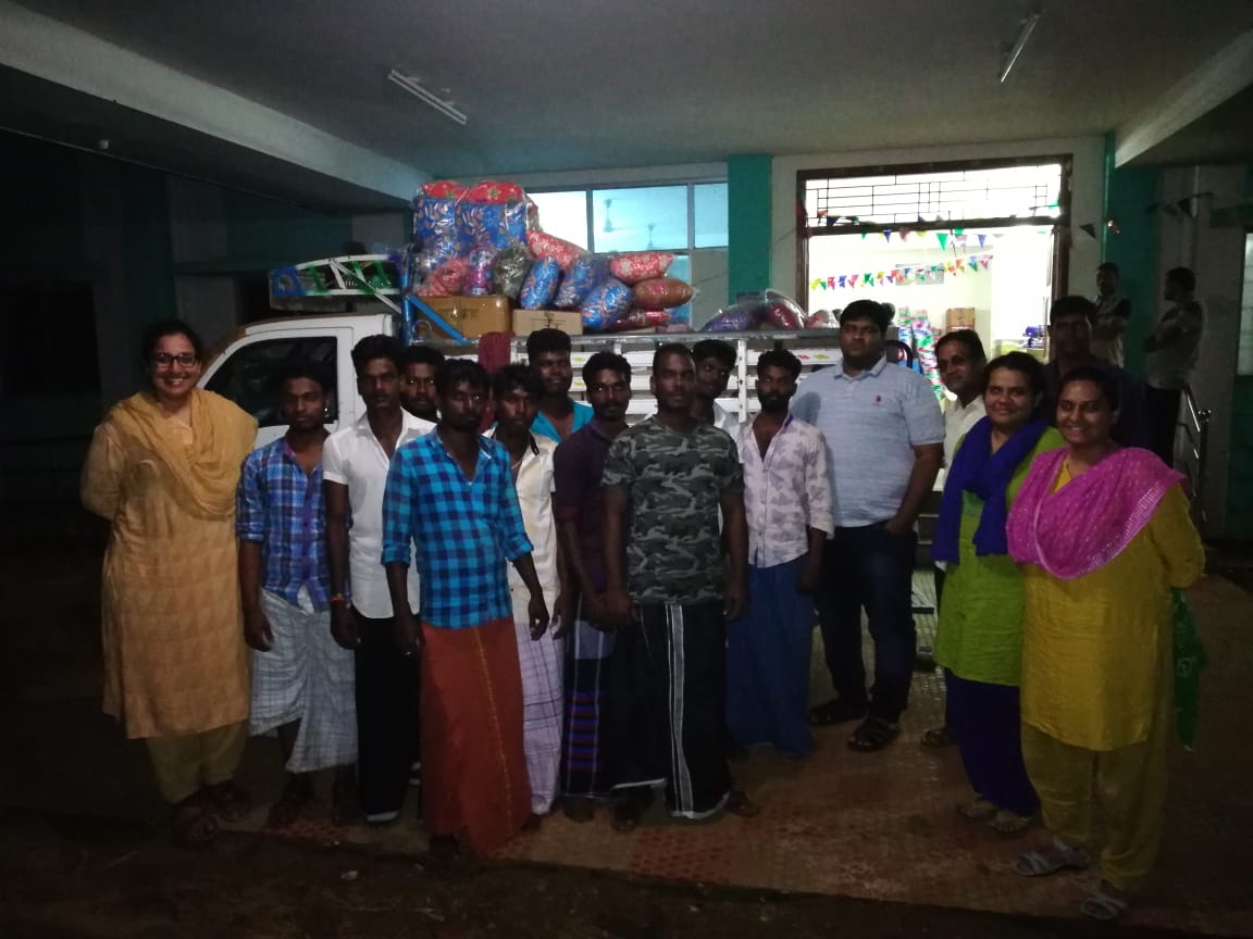 NATIONanswers's tweet photo. #GajaCycloneUpdate Ek Potlee Ret Ki / Kaani Nilam relief work in Nagapattinam District.

24.11.18

#GajaCycloneRelief #GajacycloneRRR #GajaCyclone https://t.co/Hq9cB8GZYR