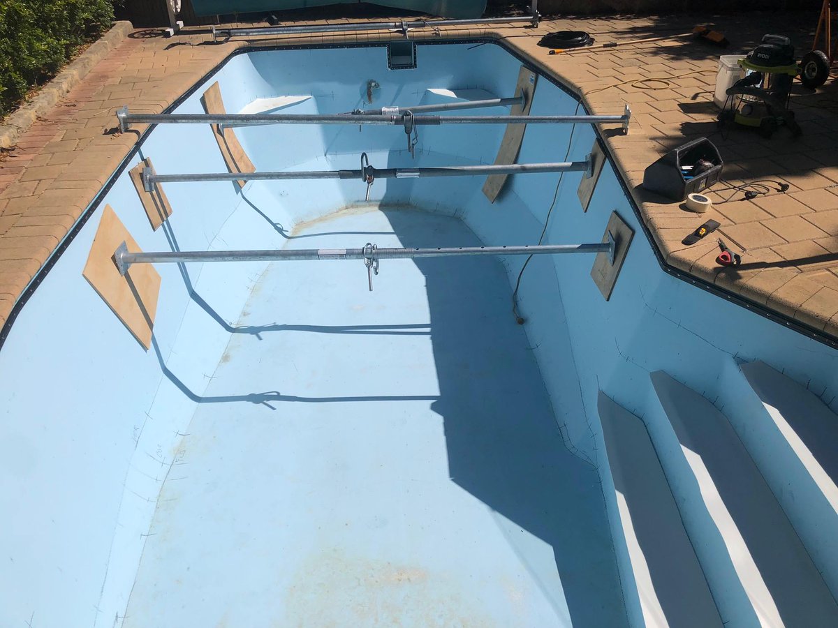 Aqualux_Pools's tweet photo. We are often asked about installing an Aqualux Finish into fibreglass pools. Here's one that was completed last week, which shows how the pool is braced to minimise the risk of 'popping out' once the pool is empty. The colour used for this renovation was 'Costa Rica'. https://t.co/gqsWOMCaM9