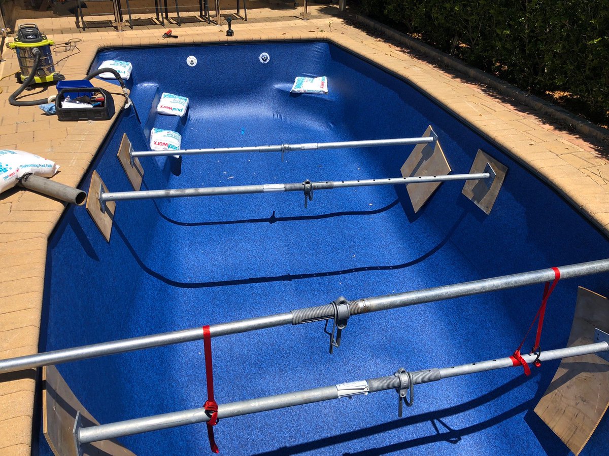 Aqualux_Pools's tweet photo. We are often asked about installing an Aqualux Finish into fibreglass pools. Here's one that was completed last week, which shows how the pool is braced to minimise the risk of 'popping out' once the pool is empty. The colour used for this renovation was 'Costa Rica'. https://t.co/gqsWOMCaM9