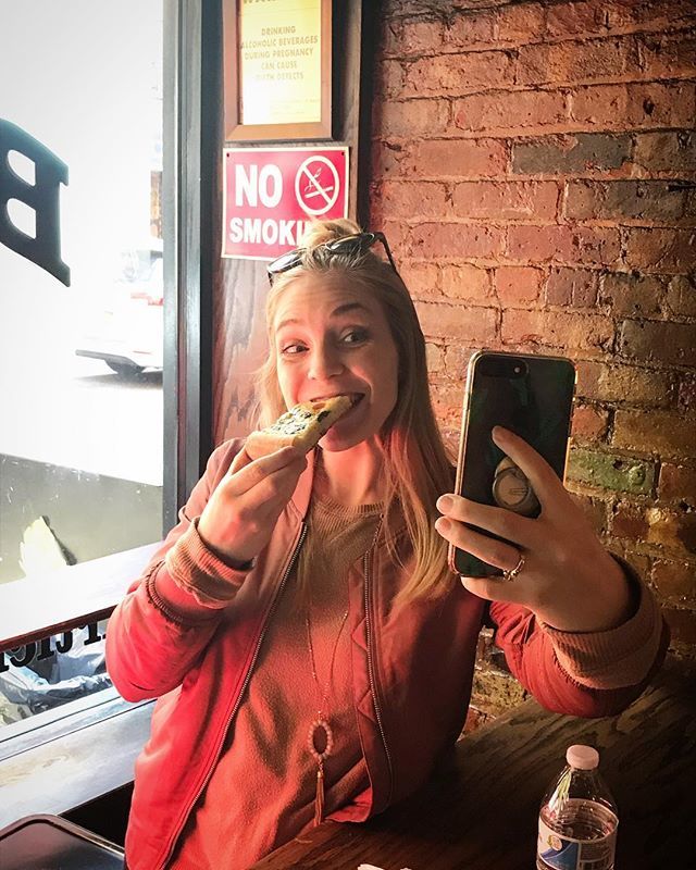 niceguytours's tweet photo. Leftovers are over by now. Time to dig back into some of the finest eats in all of New York City like Artichoke Pizza @artichokepizza! #leftovers #thanksgiving #thanksgivingleftovers #nyc #nyeeeeeats #nyceeeeeats #newyorkeats #newyorkfood #hangry #niceguytours #greenwichvill… https://t.co/X1wBDoCrBj