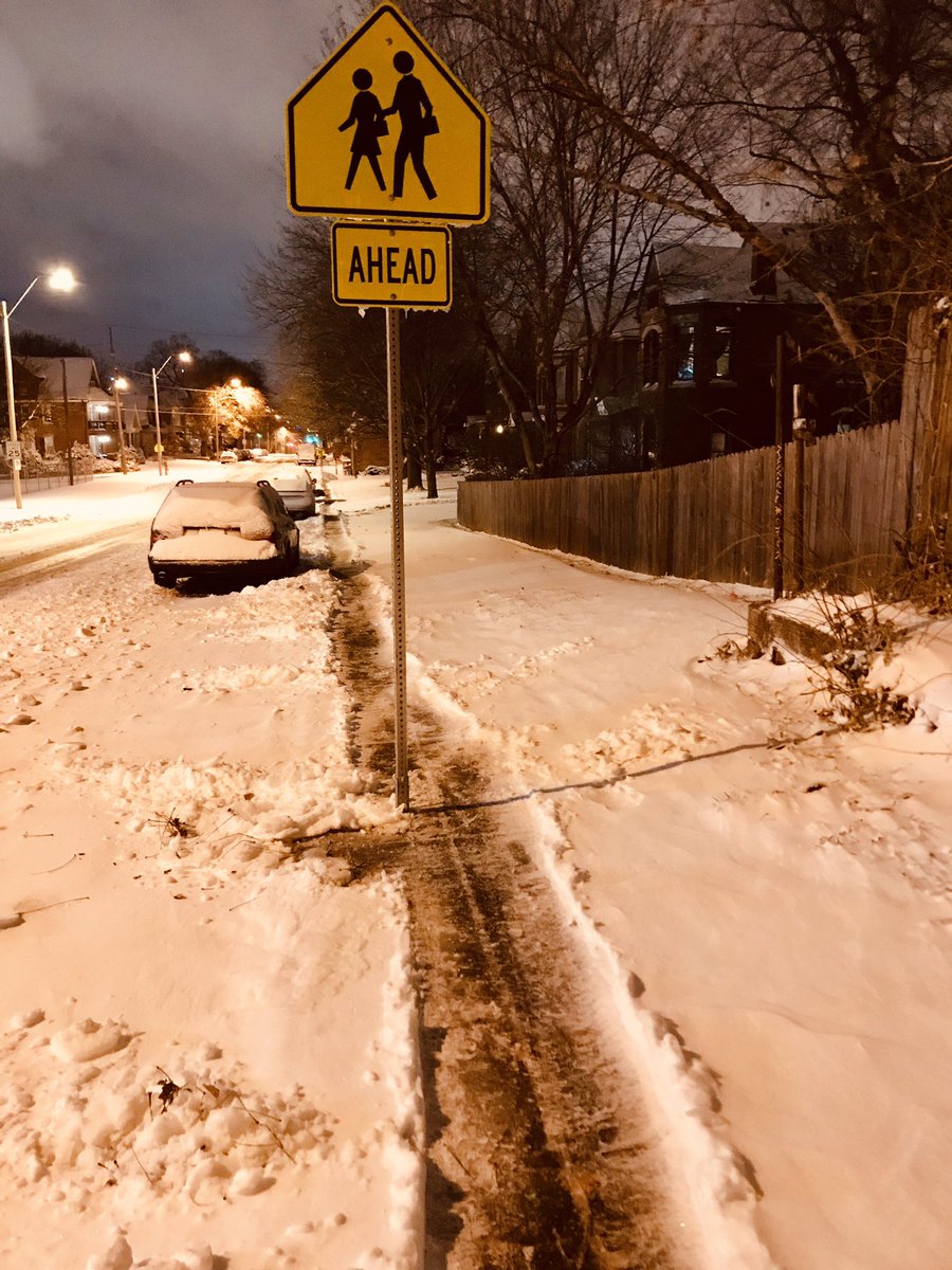 joliejustus's tweet photo. Jolie 1 - Bruce 0. The 2800 block of Holmes is open for business. And when did we start naming winter storms? #TheyCallMeBruce https://t.co/okhoQd8il1