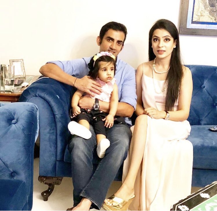 gautamgambhir97's tweet photo. It’s a Good Morning indeed 😄❤️
Natasha Gambhir shared this adorable family picture! https://t.co/mIcgM273MP