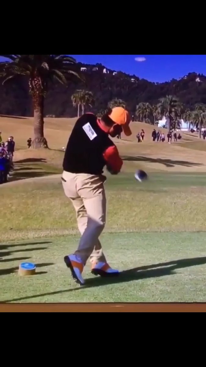 LukeKerrDineen's tweet photo. Funny thing about Ho-sung Choi’s swing is that it’s not as weird as it looks.Quirky backswing, bizarre follow through, but downswing is pure https://t.co/PUn3PwJqbb