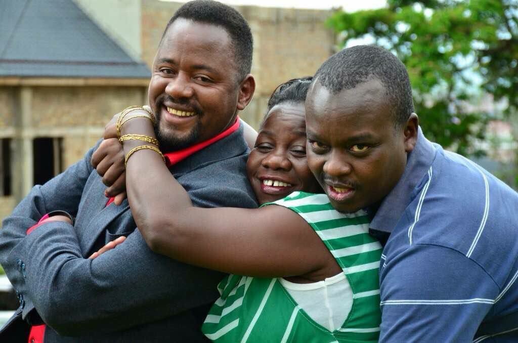 radiowestug's tweet photo. Ekiriho Hati: #Owakutangaheru na @maskaback x @HazelKaliisa hamwe na Mulwadde.
Hurikiriza kurabira aha https://t.co/KAFHp0EBKa
#KnowYourStatus
#GetTested4HIV
#GambaMpurire https://t.co/hOaIJ3pCQ8