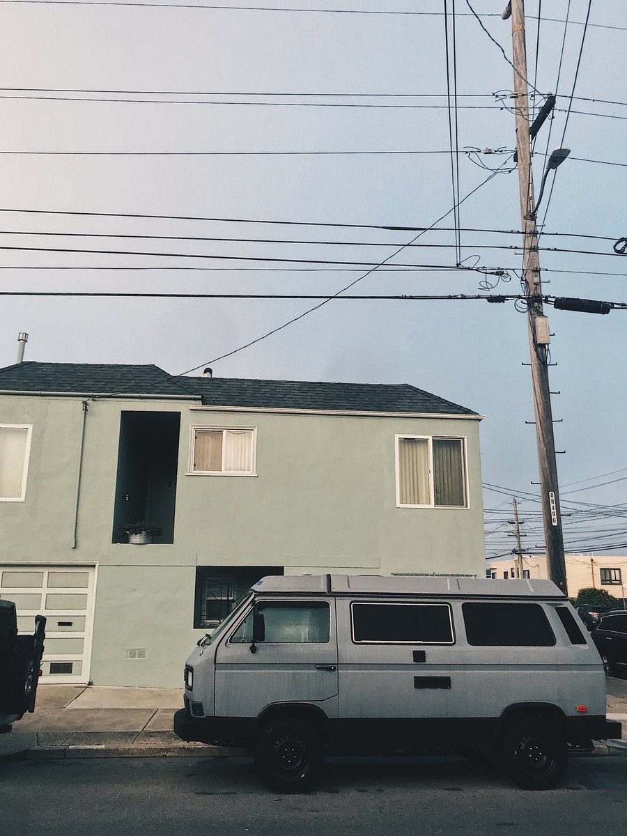 CheddarRod's tweet photo. These were all on the same street in #SanFrancisco #45thStreet #Vanagon #Mk1 https://t.co/gkRgxbEQ9L