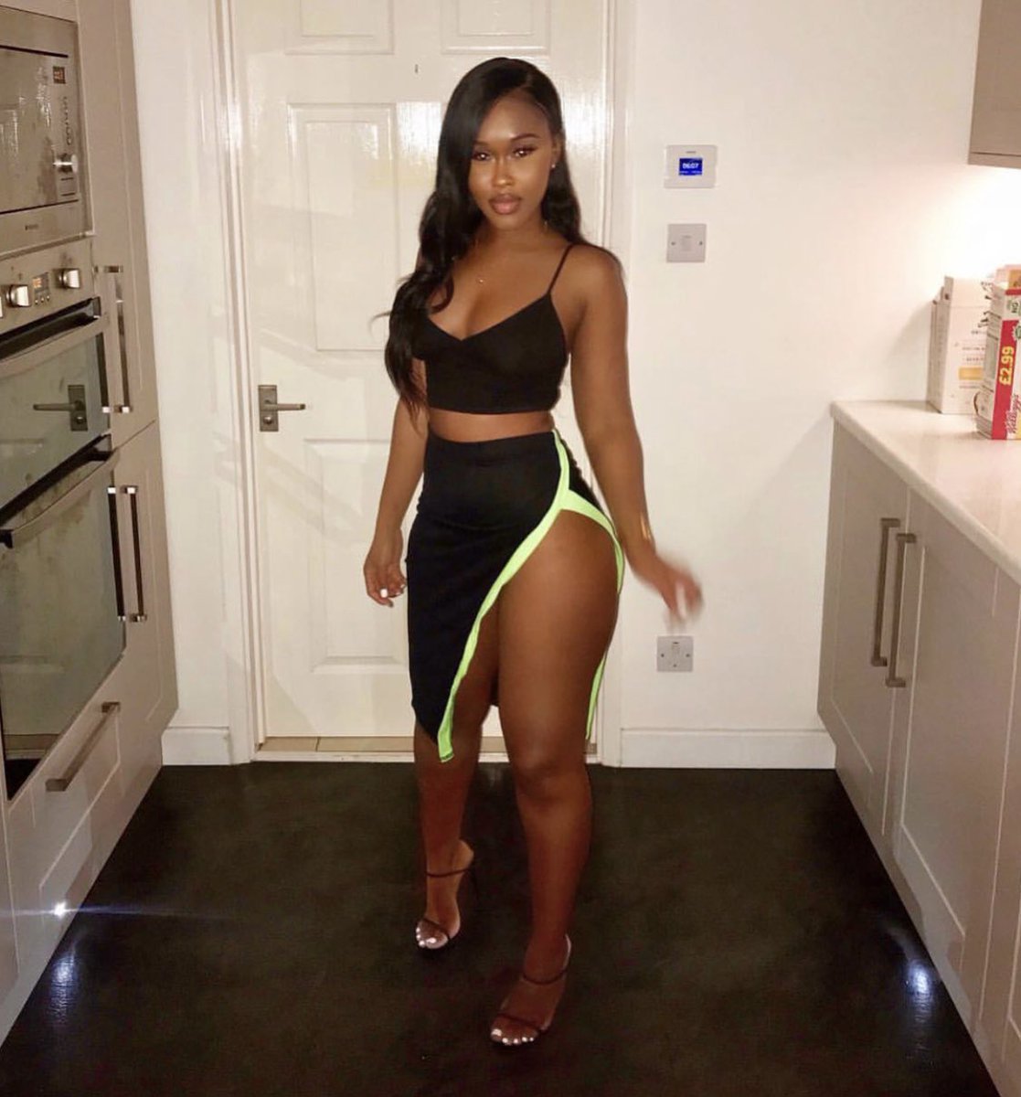 dabuttlover69's tweet photo. Thick like giblet gravy #slimthick #slimthickass #blackAss #ilikethick #thickbody #nicebutt #bootylover #datbootytho #smackdat #scoopdat #thickem #demhipstho #thighs @Booty_Cartel @bootyoftheday @ChroniclesBooty @Daintyweed @blackass4all @That_Phat_Ass @MightyFineAss @AssPlanet2 https://t.co/UC9q42uoNh