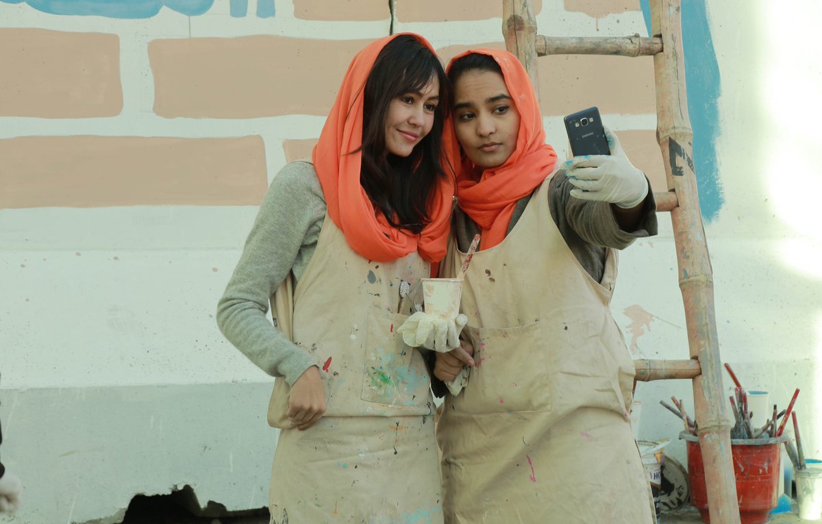 OmaidSharifi's tweet photo. Team @ArtLordsWorld in partnership with @unwomenafghan will #OrangeAfghanistan to kickstart the #16Days campaign. We will bring the stories of violence against women to a lot of men and women using murals, animation and poetry. #HearMeToo https://t.co/lB78giFEe5