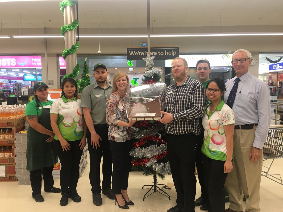 BruceScott01's tweet photo. #RFDS CEO Meredith Staib Presenting #Woolworths Roma with the winners #RFDS trophy for highest amount of money raised in the recent #Halloween Token campaign. Congratulations #Roma Wooworths Staff https://t.co/3TI7HXbNH6