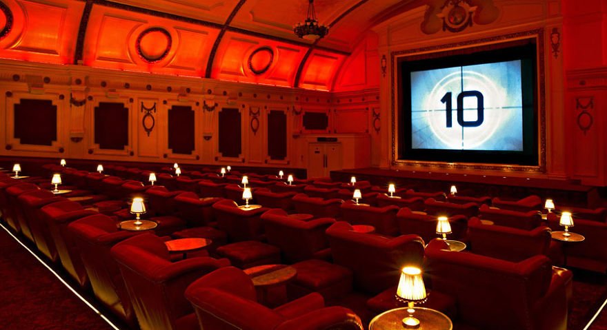 madroyalfilms's tweet photo. Mad Royal Film Festival (Projected Outcome), December 4th, 2018 https://t.co/VpNl8RZJpL
