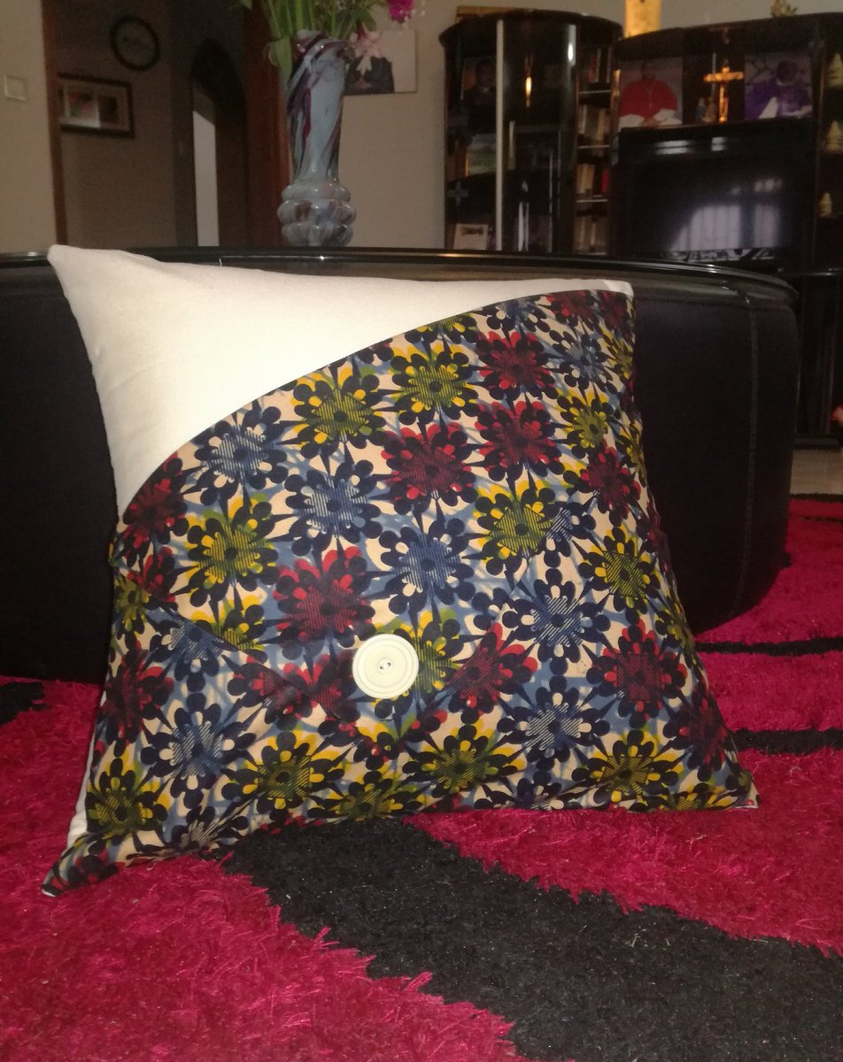 Let's spice up your living room with some of our beautiful cushions!! Just Dm for orders and have your living room look amazing😄#homedecor #Africanprint #cushions #Africandecor #livingroom