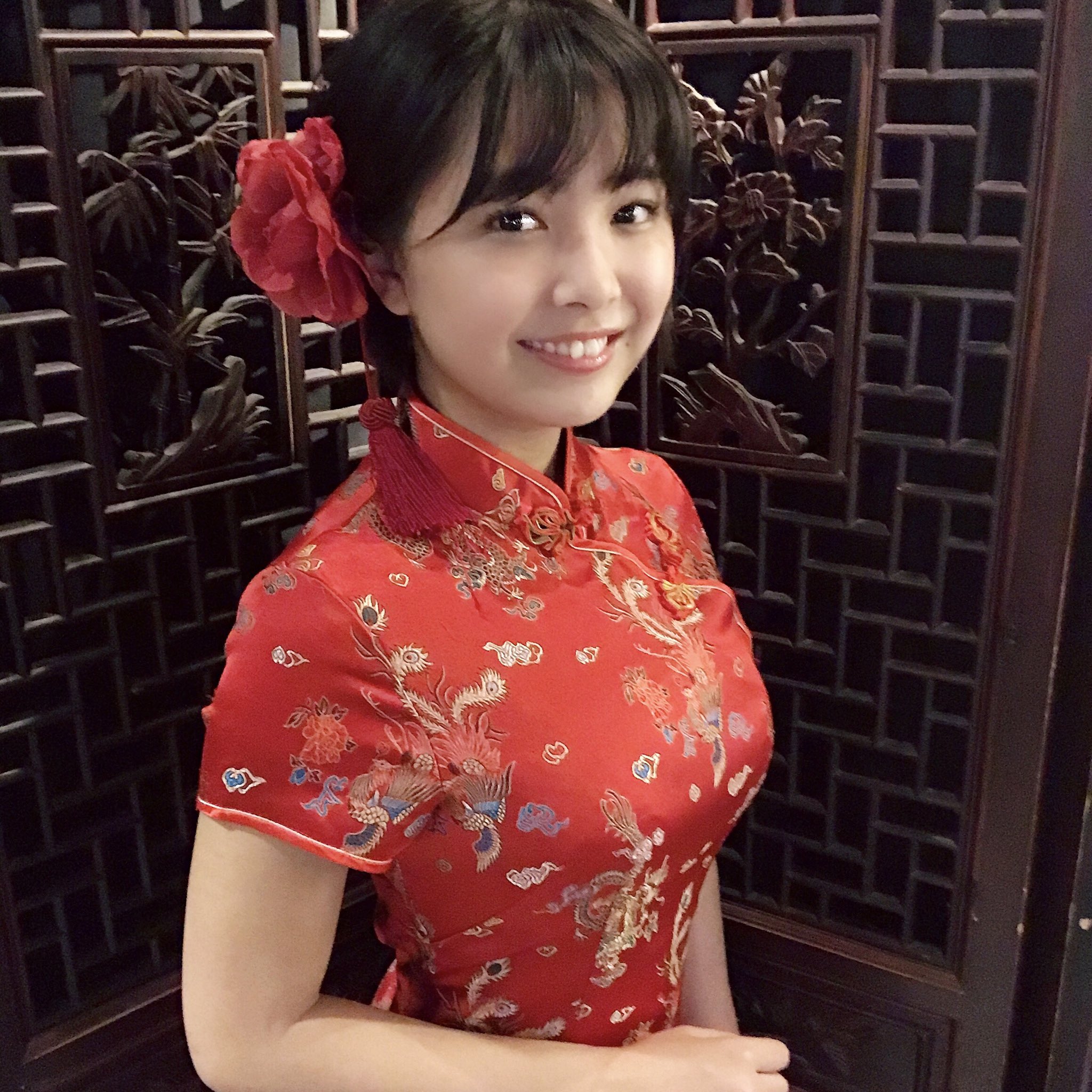 チャイナドレス 巨乳  / X