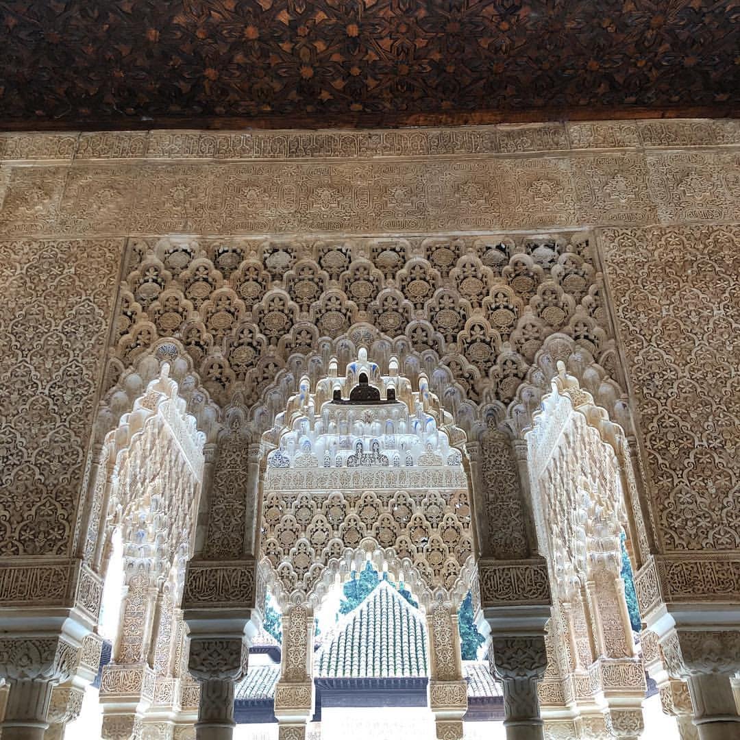 ArtPursuits's tweet photo. "A day at the #Alhambra. The huge scale somehow doesn’t dwarf the intricate detail. Our guide Enrique made it come alive. Washington Irving was right."

Thank you @PegMastrianni for the amazing pictures from our study tour to Andalucia. 📷Looks like you are having a great time! https://t.co/lcGanE94b8