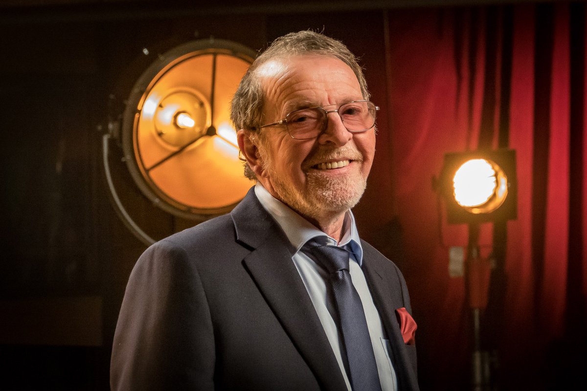 LoveIITR's tweet photo. Did you hear Denis King's radio appearance on Choice Radio Worcester talking about the new Black Beauty release 2018? If you have a spare few minutes this Monday, give it a listen here 📻🎧: https://t.co/1TZhbOHm80 …
#blackbeauty #newrelease #denisking #choiceradioworcester https://t.co/duERZ6mISo