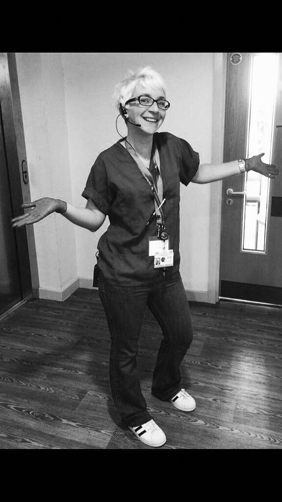 “We are one team”. 

This week’s #10ThingstoKnow is from Liz Midwinter <a href="/SisterScrappy/">Liz Midwinter</a> a nurse clinician in Emergency Medicine. Liz’s 10 Things are all about advanced practice and teamwork in the #NHS

#thread