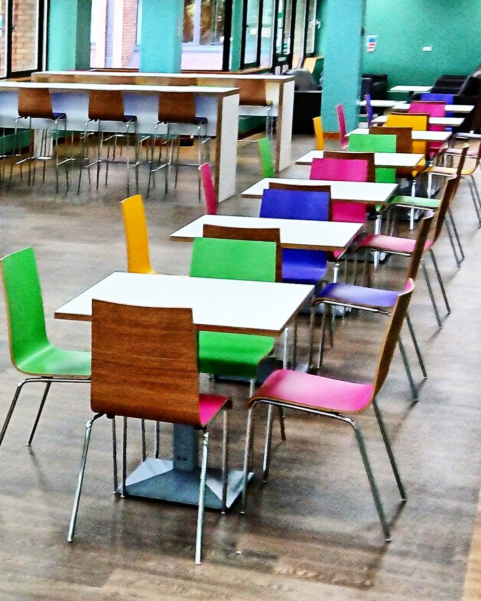 OryxOffi's tweet photo. - dramatic colours for this office break out area 🧡 an enjoyable workspace installation - #Oryx #Office #Fitted #Furniture #Installations #Workspace #Workplace https://t.co/Kd06BGkdO2
