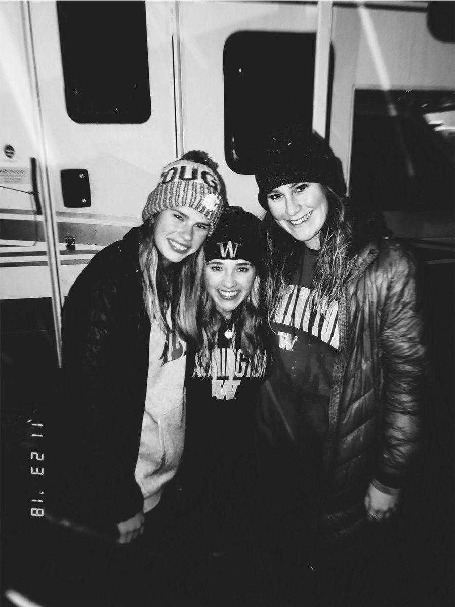 Adalinemaria3's tweet photo. Not only did it REIGN, but it POURED🏆 #applecup2018 https://t.co/wmzTXqC88Y