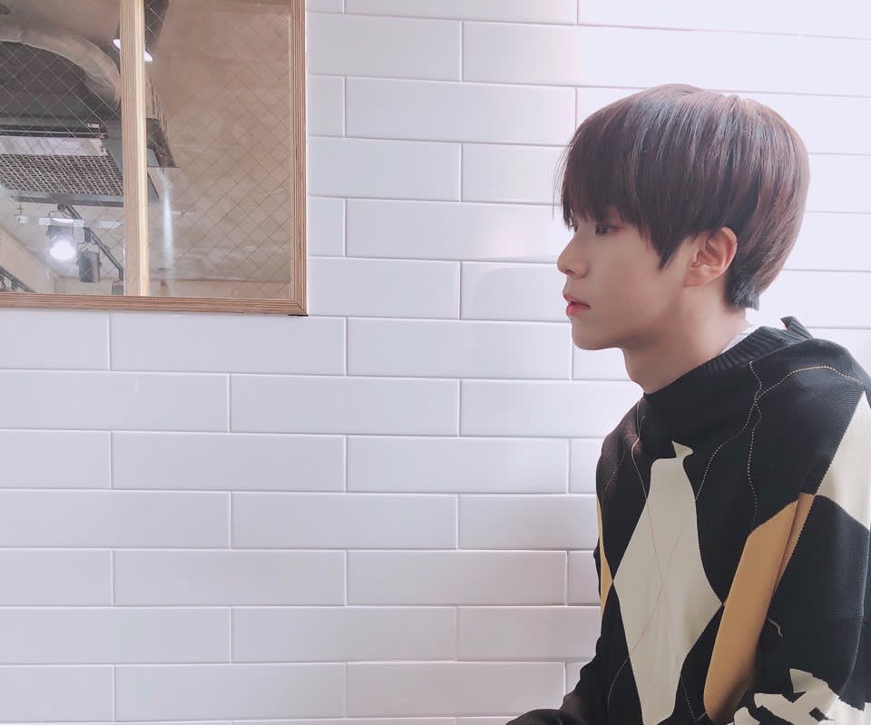 veriveryarg's tweet photo. TWITTER┊@by_verivery

[#Yeonho]
Estas son las fotos de los miembros que tomé ayer 
Por favor guárdenlas son suyasㅎㅎ
#Yeono #HeoniHyung #RoommateHoyoungiHyung #ChaniHyung #NuestroMaknae #베리베리 #Fotos #♥ https://t.co/HwoLjejns4