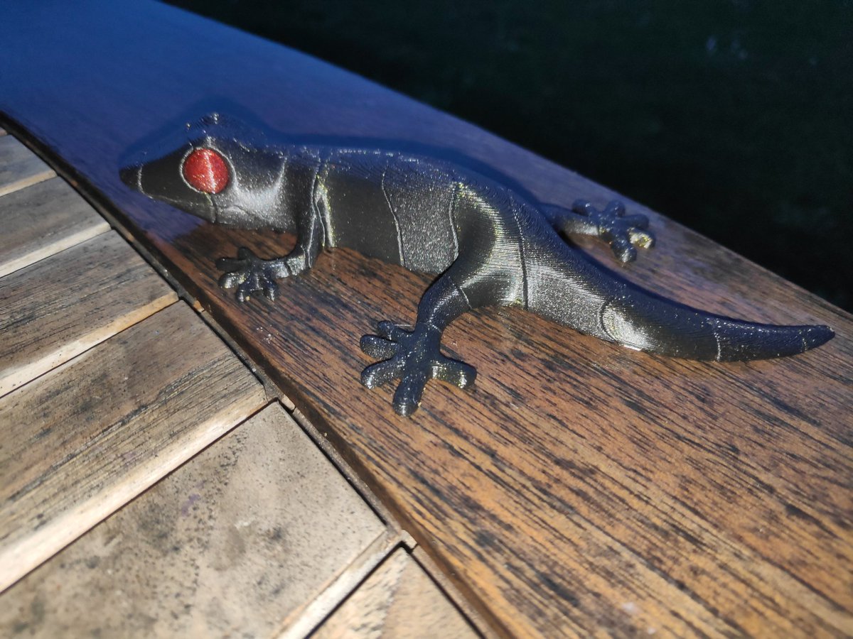 3DPrinTek's tweet photo. #3DPrinting with my #mmu2 on my @Prusa3D #3Dprinter
The lizard is done with @filamentive cosmic red and #spectrumfilaments aurora gold and volcano grey.
Do you like it ?
Enjoy ! https://t.co/Q9SApaApLf