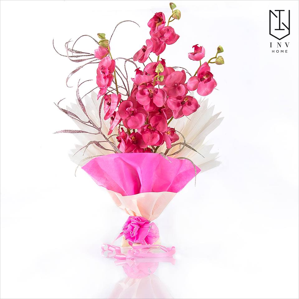 We at INV HOME understand that flowers can enchant and bring an aura of loveliness to your living spaces.

Shop Artificial Flowers: invhome.in/home-decor/flo…

#HomeDecor #Vases #ArtificialFlowers #DecorAccents #MiniObjects #INV