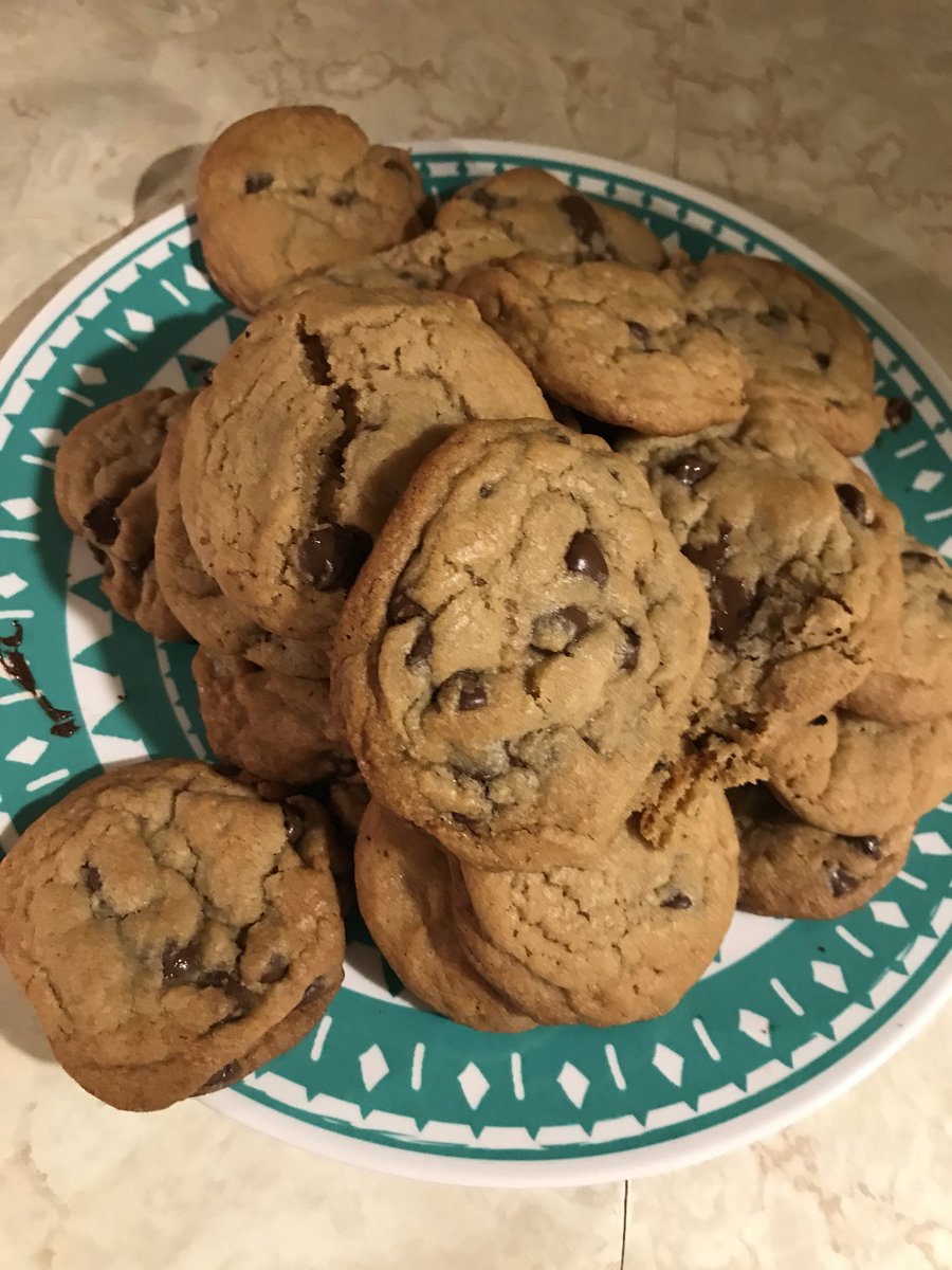 paintingcorner's tweet photo. I got wild and made some cookies. #notpremade https://t.co/b11Q60LJzz