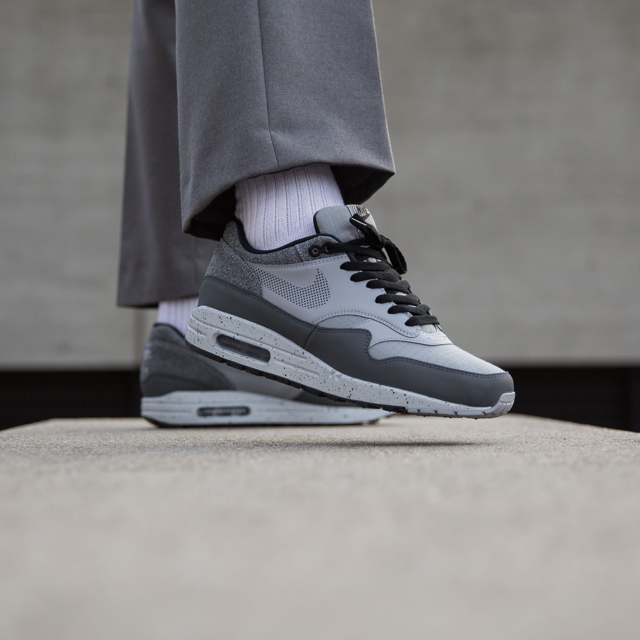 nike air max 1 se grey