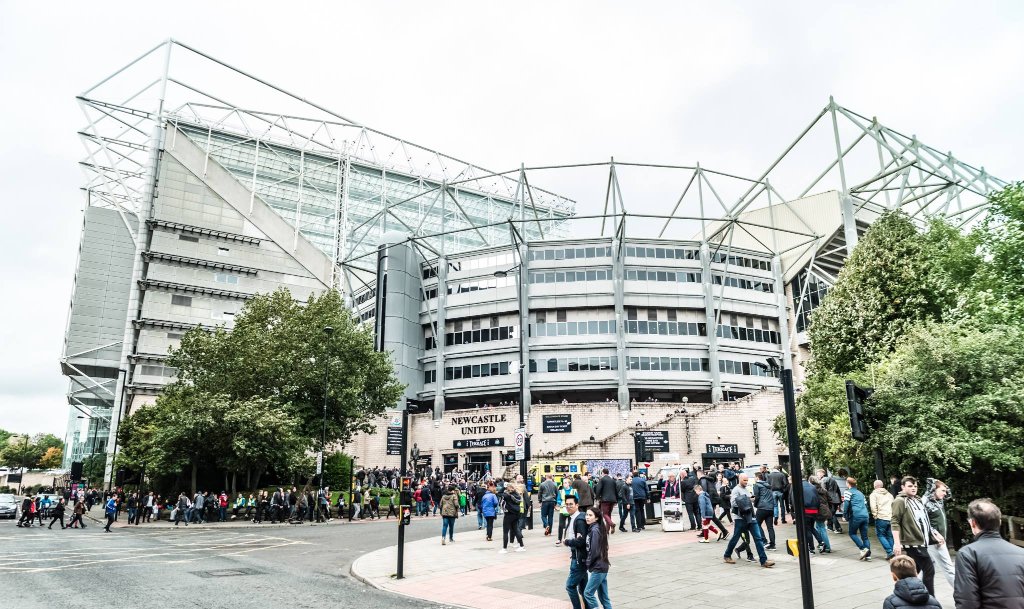 SharkClubUK's tweet image. Looking for the perfect place to watch @NUFC tonight? ⚽ 

Visit the best sports bar in town for an experience you won't forget!

#SharkClub #GameOnSC #ToonToon