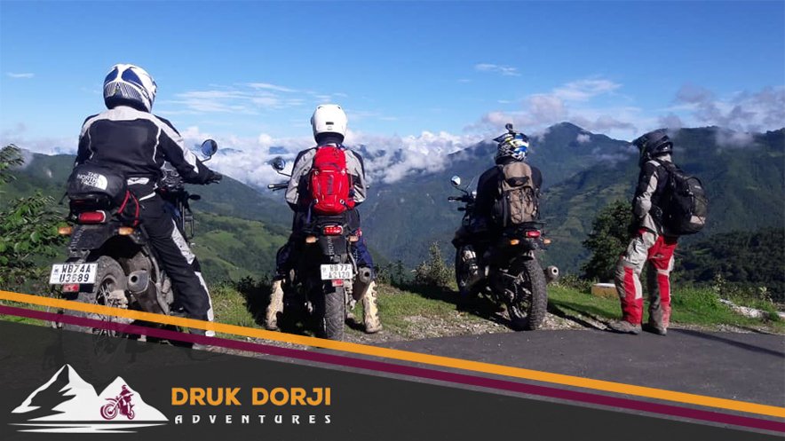 DrukDadventures's tweet photo. Motorbike safari in #bhutan is an #amazing experience and bhutan's snow-covered #mountains feel like being in #heaven https://t.co/Mk4MAoeXrf