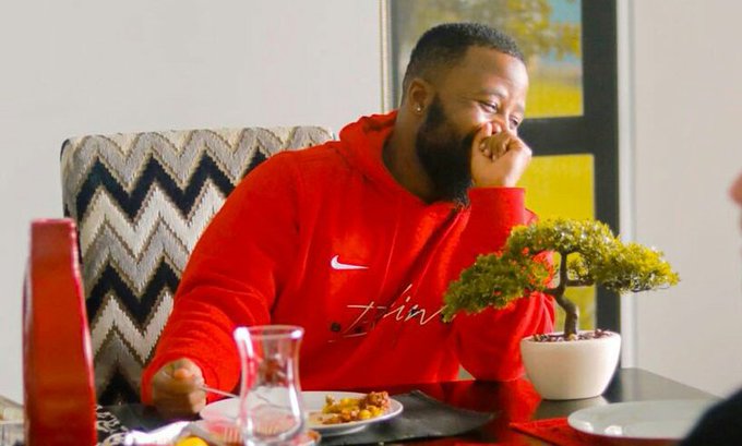 View image on Twitter