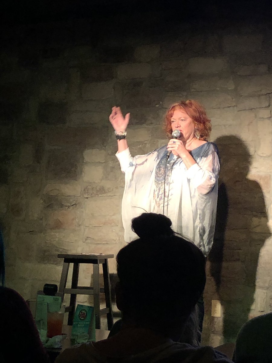 RKapil's tweet image. What an event! I’ve never had so much fun at a fundraiser! @ClassicChicProd @YukYuksVan #femalecomedy #courage @laughterzone101