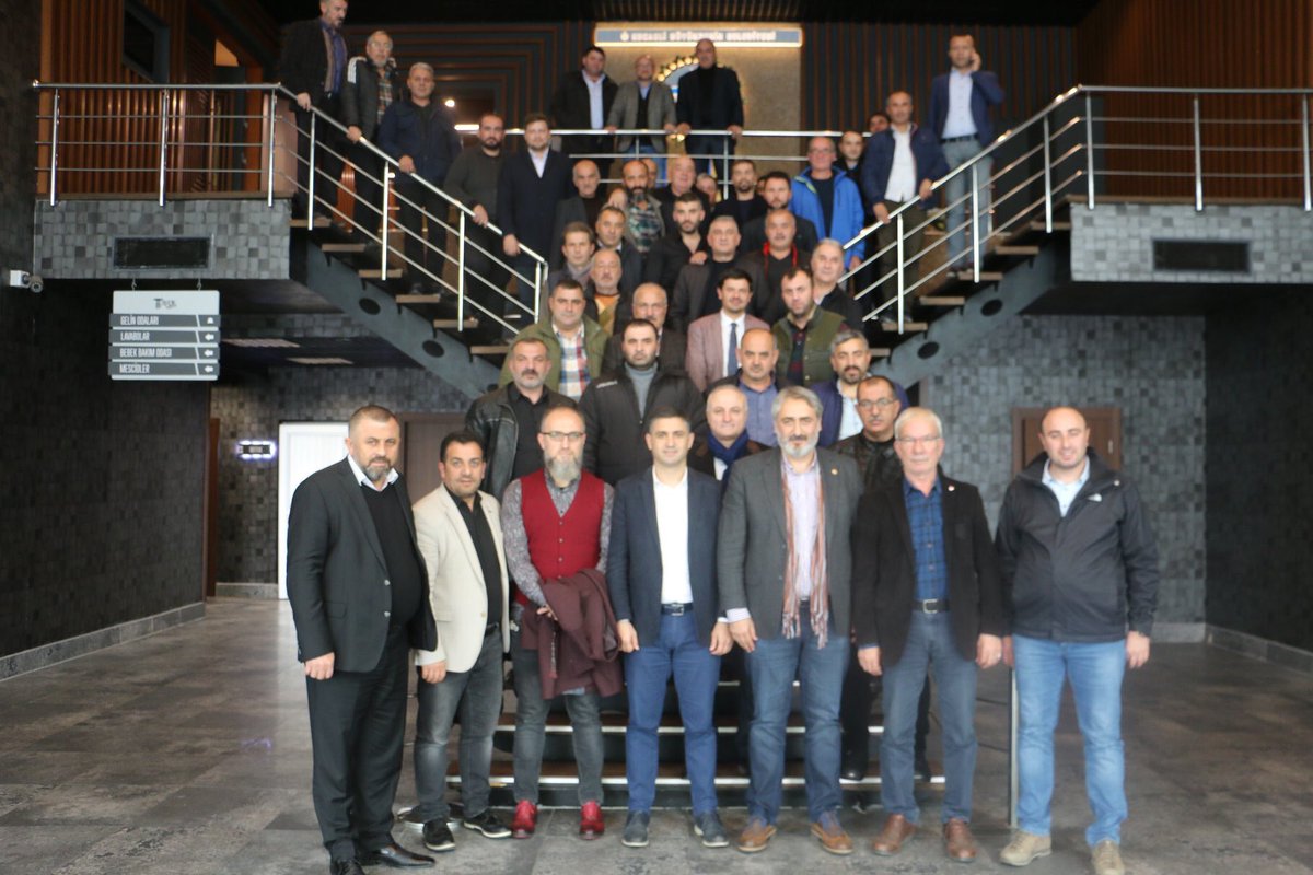 orhantunaa's tweet photo. Süper ve 1.Amatör Kulüp başkanları ile toplantı. #Kaskf https://t.co/aW54vjF0op