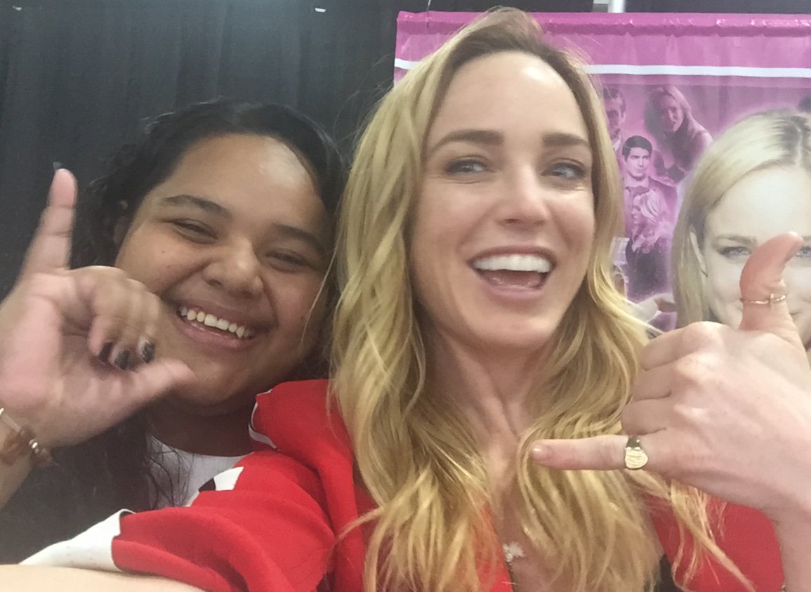 enrinachewek's tweet photo. Flashback to September 😪@caitylotz you sweet woman, you!  Hope you’ll get to visit the island life ova hereee 🌺🌴❣️🤙 https://t.co/fEajHkvBdq