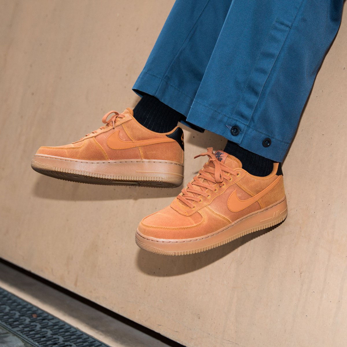 nike air force 1 07 lv8 monarch