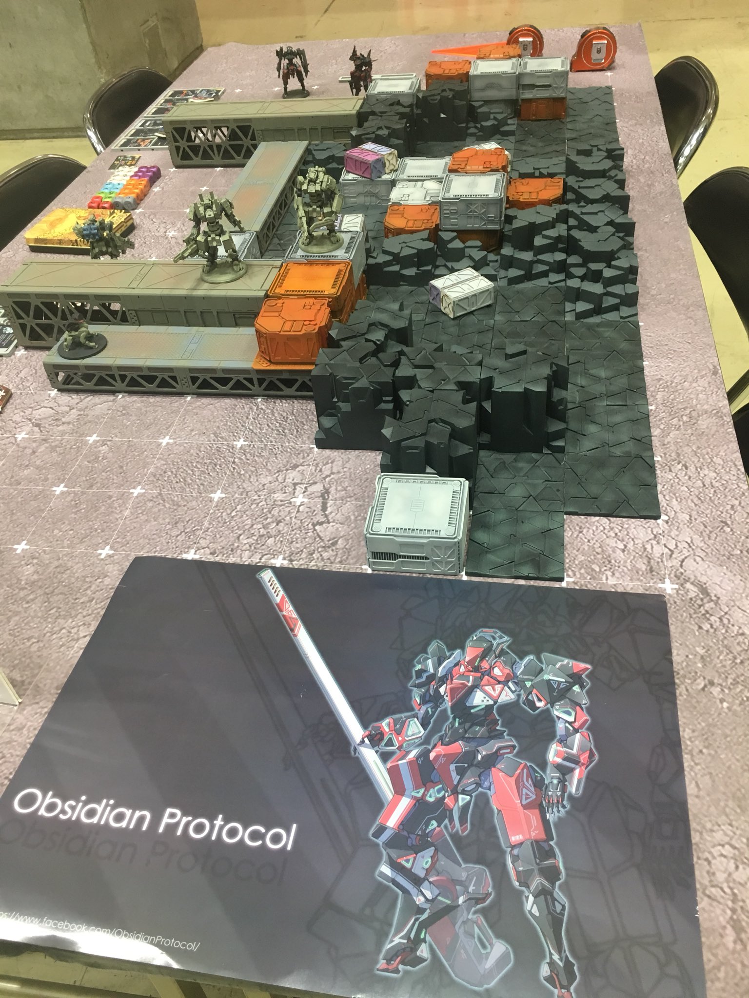 プロトクラフト 個人的にゲムマで気になったのはこちら Beijing Queti Studio の オブシディアンプロトコル Obsidian Protocol 展示と試遊のみでしたが 出たら絶対欲しい 価格は見ない 笑 ロボのカスタム遊びは いくつあっても絶対に人を不幸には
