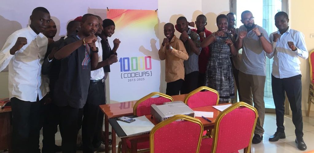 [Guinée] 24 ans - Licence d'Anglais - Autodidacte  en Informatique - créateur site fondation première dame GUINEE prosmi.org - Candidat formation "Développeur Fullstack" <a href="/10000codeurs/">10.000 Codeurs</a> . Découvrez Mamadou Saliou DIALLO bit.ly/2r6X7l8  <a href="/iFrica360/">iFrica360</a> <a href="/MJEJGUINEE/">MJEJ</a>