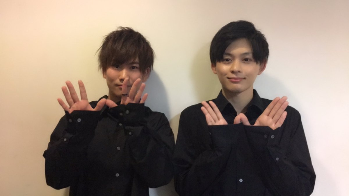 FolkGala's tweet photo. FGS(  ˆoˆ)/\(ˆoˆ  )/
19:10〜 Deshicoさん始まります😊✨

まってますん♡
みんなきてねーーー!!

#この指とまれ
#fgs2018 
#FGS https://t.co/10InmsviOo