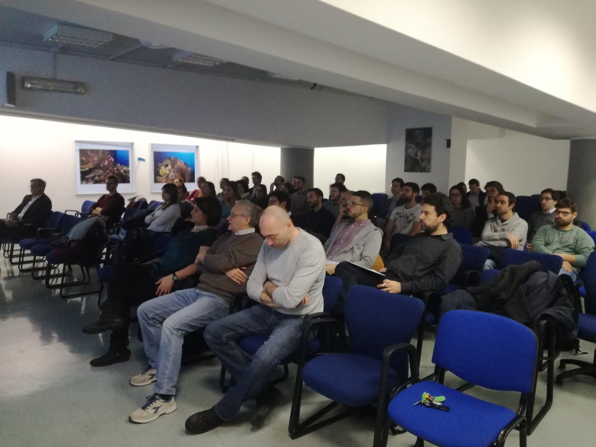 CnrIpcb's tweet photo. Parte dall'Area di Ricerca NA3 del #CNR di Pozzuoli l'evento finale de la #fabbricadelfuturo #Factoriesofthefuture #FdF_FinalEvent2018.
Il Direttore di #IPCB Cosimo Carfagna dà il benvenuto ai partecipanti.
@StampaCnr @FdF_FinalEvent https://t.co/gpHRftM9nk