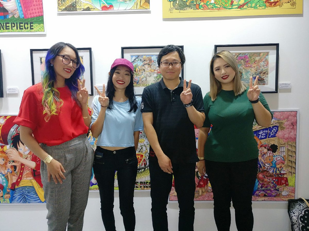 mizkitsune's tweet image. The co-editor of JUMP wanted a photo WITH US!!!! #hyperventilates