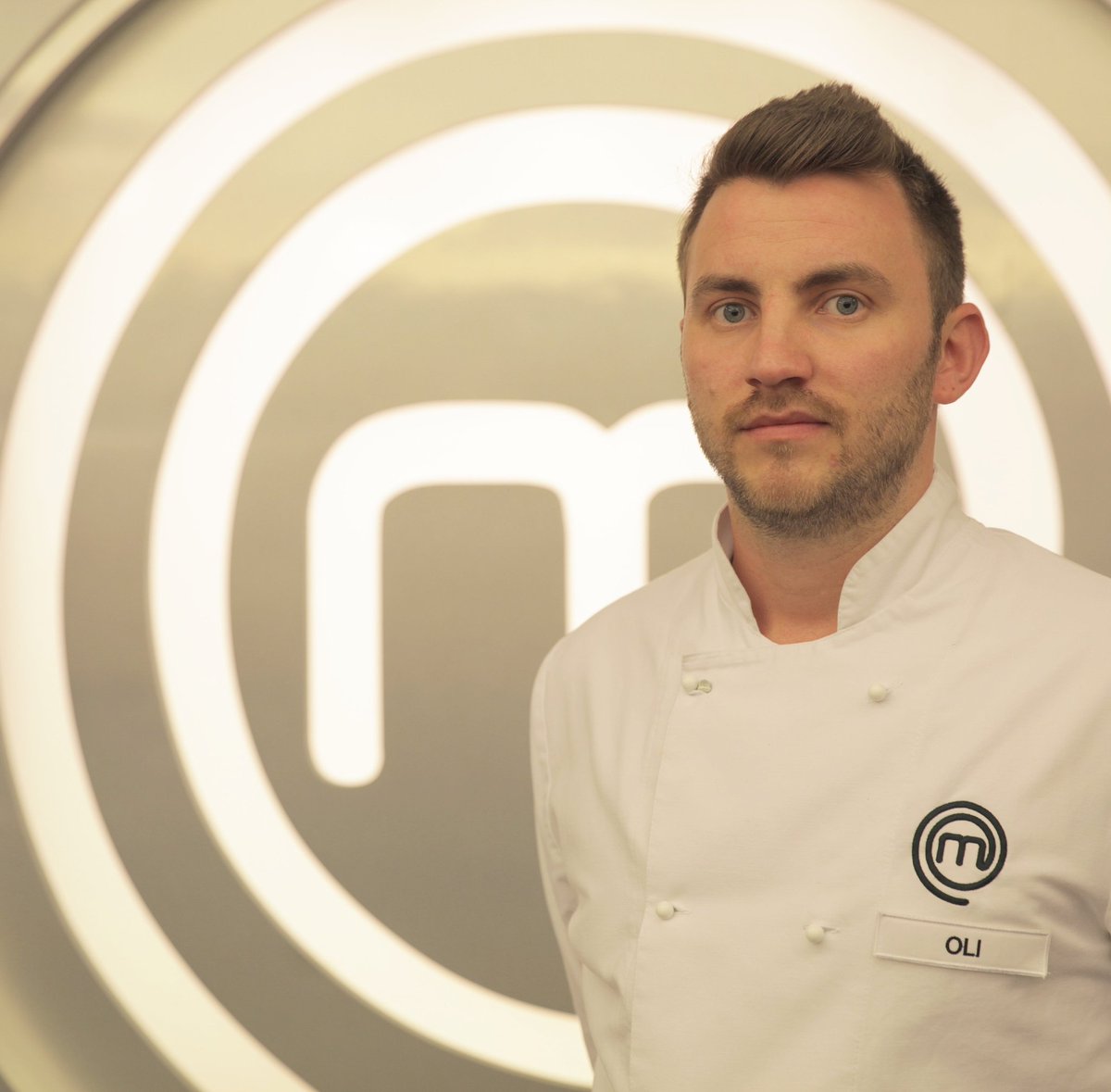 Happy to announce I'll be gracing your screens this Weds at 8pm on <a href="/BBC/">BBC</a> 2, tune in if your bored <a href="/MasterChefUK/">MasterChef UK 🍴</a> #masterchefuk #mastercheftheprofessionals