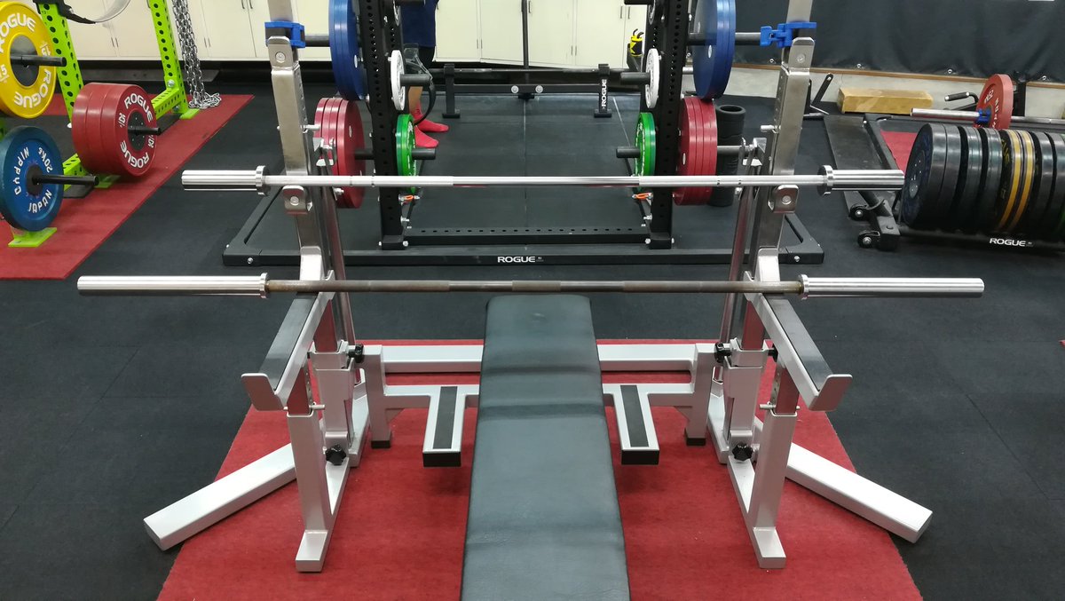 GYMWAYの10kgテクニカルバーベル(短い銀色の方です)、技術練習に使い 