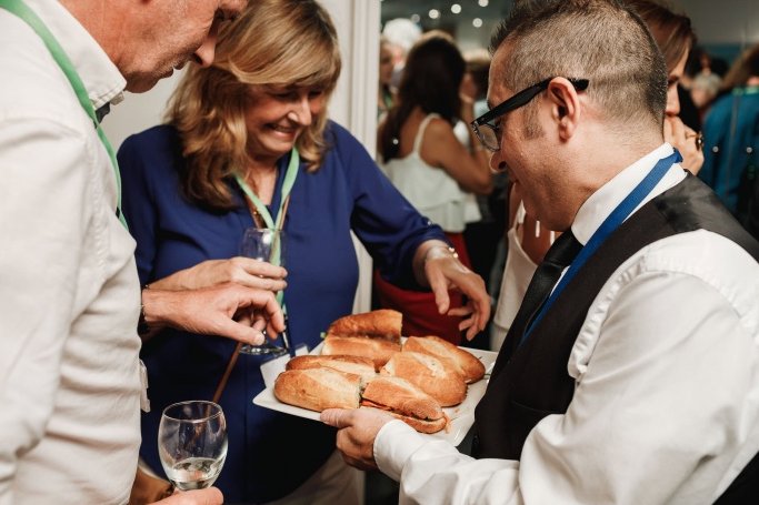 KeuDeliLondon's tweet photo. Can you think of anything dreamier? 
Our Banh Mi are the perfect dish to serve up at your Christmas party this year. 
Contact us via our catering page on our website and let us bring the best in Saigon street food to your event this festive season! 
.
https://t.co/w37QRUcVjn https://t.co/67NjEuRsqB