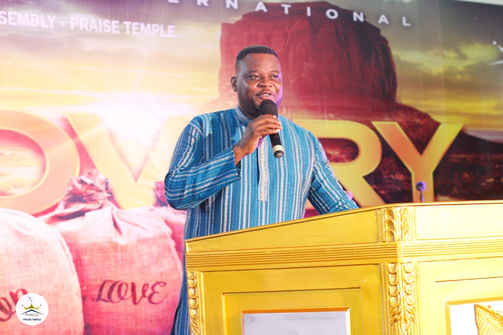 PsObed's tweet photo. WOW 😲! Prophetic Conference was a wow!
Thanks to God and to all our Guest Ministers for the great Outpouring! See you next year! Too much 🔥🔥🔥🔥🔥💥
Flcc Sam Andrews Larbi Emmanuel Temda Joseph Joseph Owusu Bempah
#PC2018
#lazaruscomeforth
#rciadentan
#praisetemple https://t.co/PgpbxdbrRC