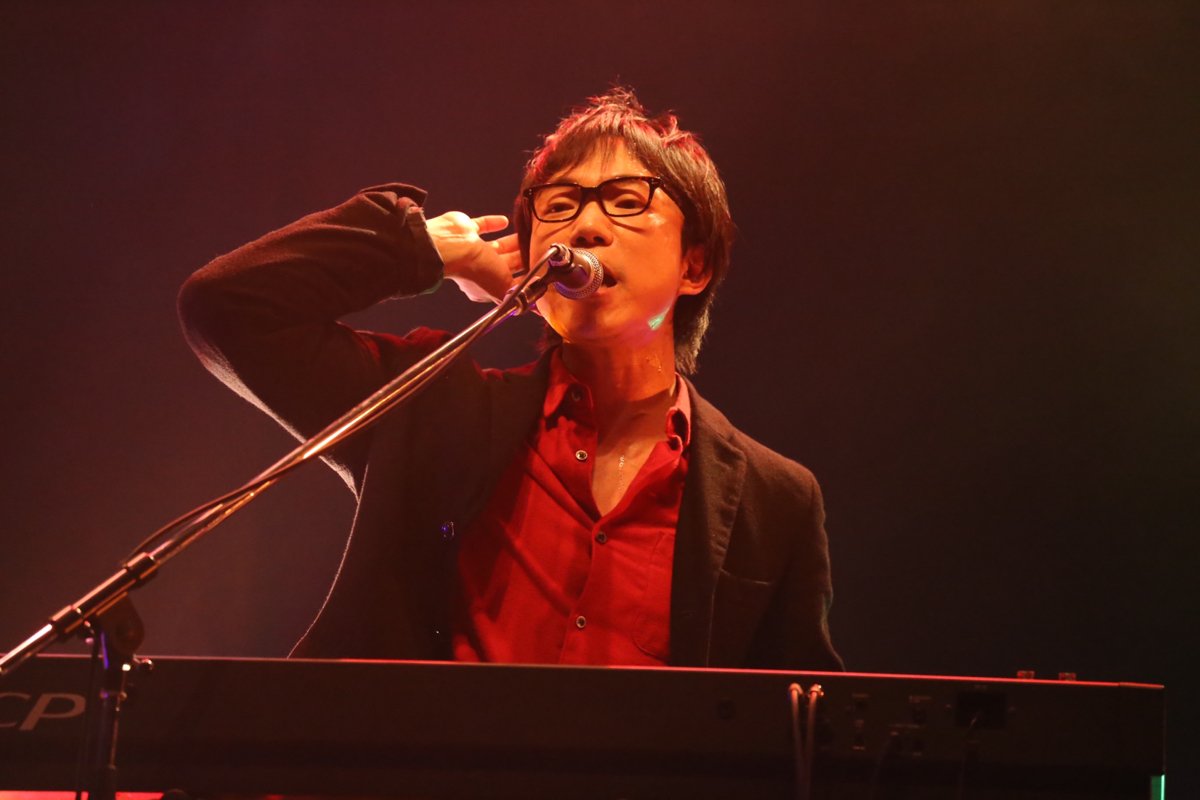 a_rainbowstar's tweet photo. 西郷葉介 in Zepp東京！いぇー！

この日をどれだけ楽しみにしてたか♪ 
歌も、演奏も、音も、照明も、会場の人みーんなも、とっても素敵だった☆ 最高に輝いてたな。
丁寧に一生懸命に、心に届く歌を聴かせてくれました！
葉介さん、皆さん、ありがとう(*´ー｀*)🌱

#FGS2018 #西郷葉介 #Zepp東京 https://t.co/u2jZxXTdap