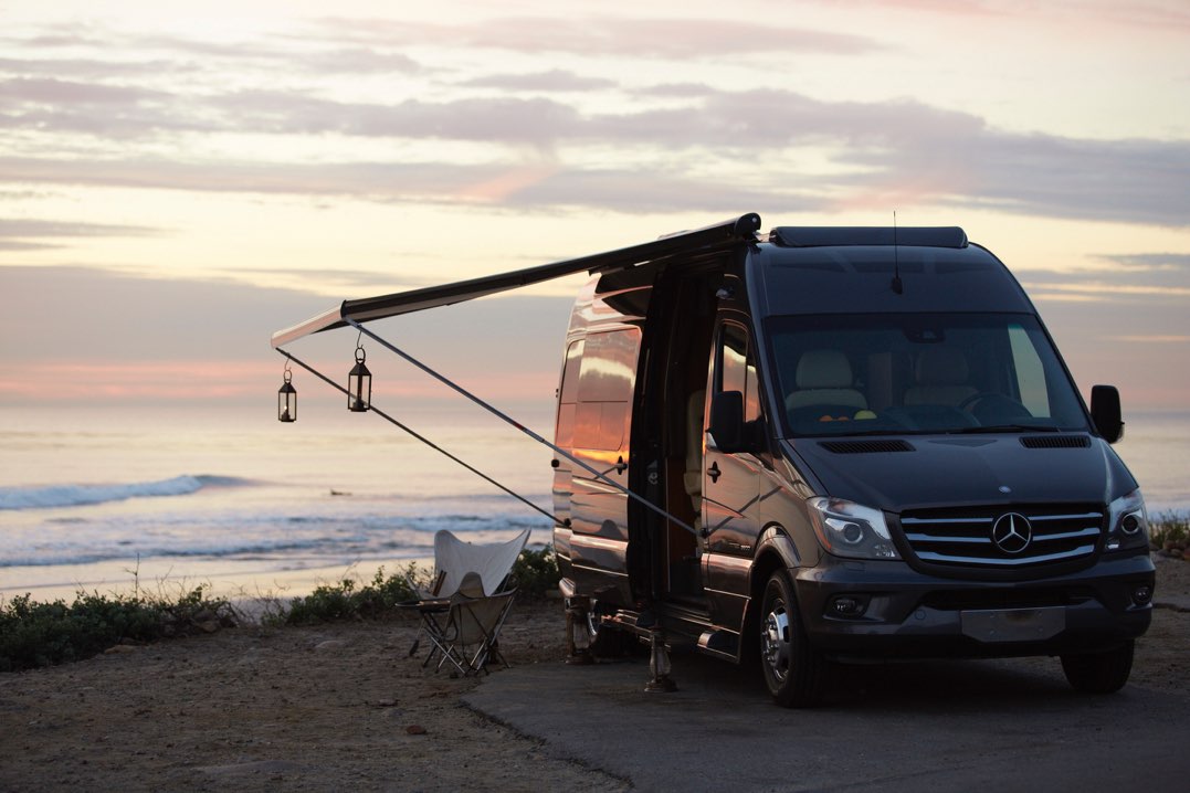 GoRVing's tweet image. Keep your RV exterior looking new with these 5 easy steps by @RVeducation101. po.st/Eaku7V #GoRVing