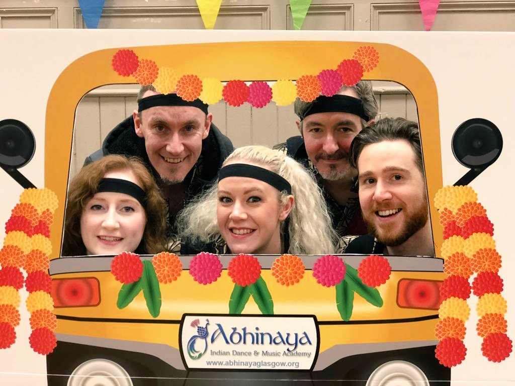 All aboard!🚍😁 We had a fantastic day at the #PaisleyWinterMela yesterday supporting @AbhinayaDanceA1. Such a fun collaboration! #taiko #wadaiko #drums #Paisley