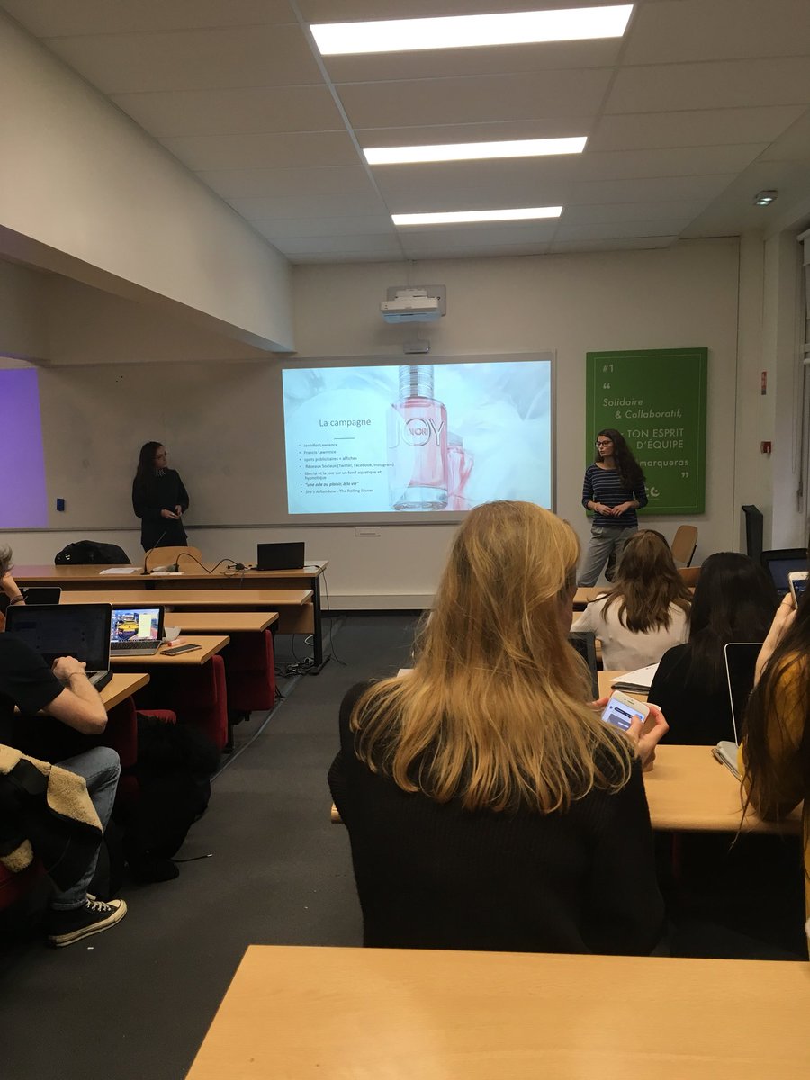 MartinIstc's tweet photo. “Une ode au plaisir et à la vie” encore une bien belle campagne @Mariedelattre88  @Dior  @JulietteSempe #RSISCT3A #RS #socialmedia https://t.co/WHo1xIMXge