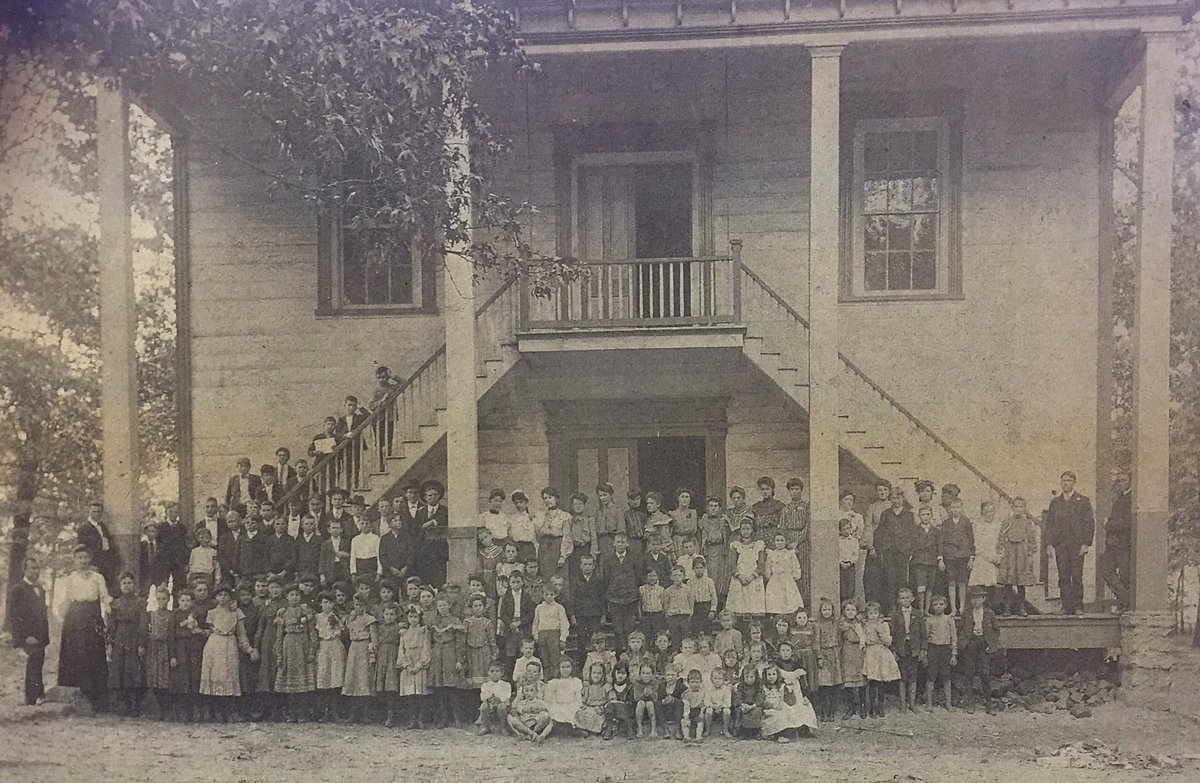 ReunionTroy's tweet photo. Here is a photo of the “School House on the Hill” in Brundidge. #ReunionTroy #AL200 #ALABAMA200 https://t.co/i5HruT3750