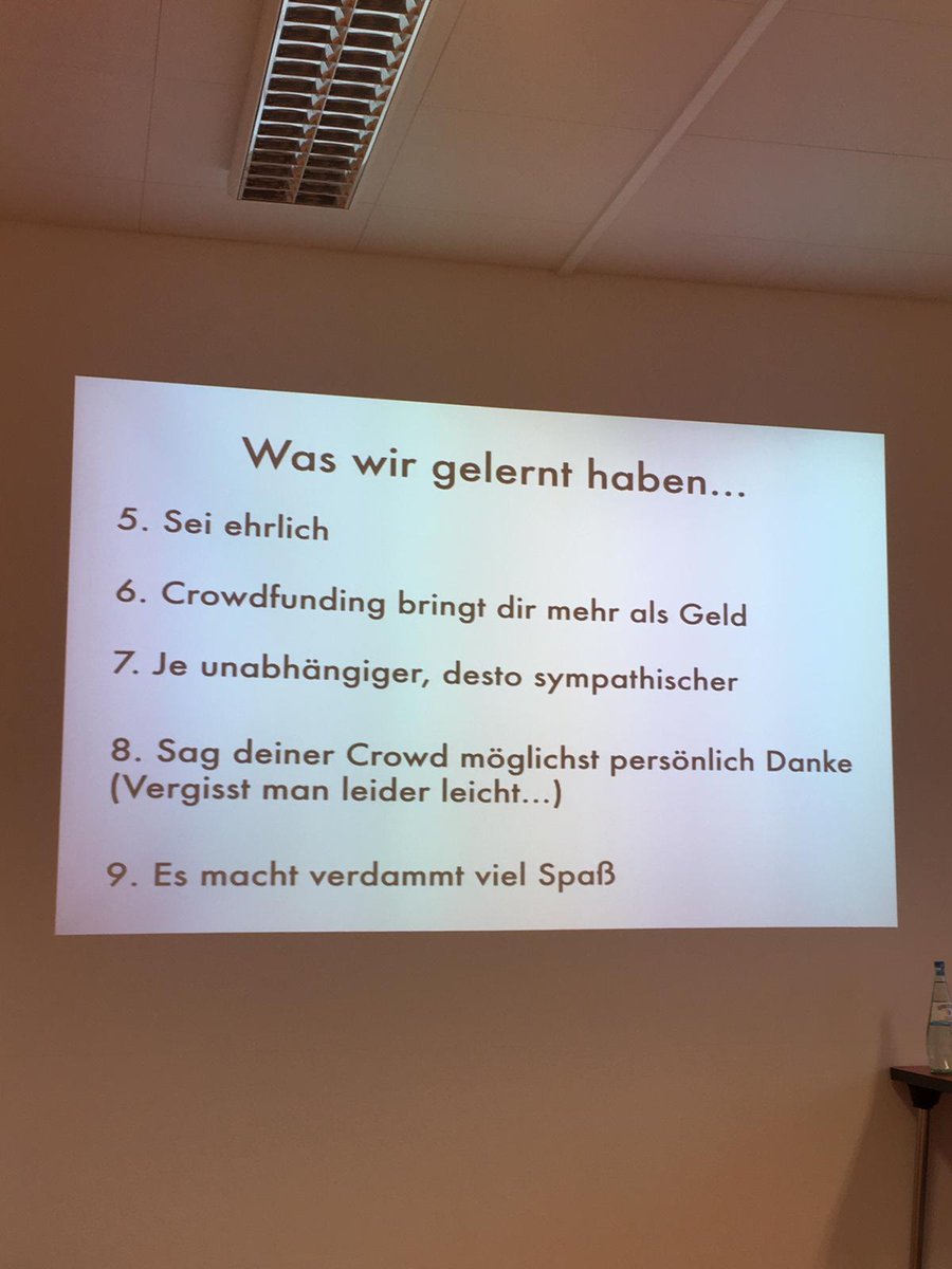 redaktion_live's tweet photo. 9 Tipps: Jeder Punkt zählt! @weltanschauer und @steffifetz  hat uns ganz wertvolle Vorschläge für Crowdfunding gegeben! #SCDay18 #workshop https://t.co/dOP8rqBOYc