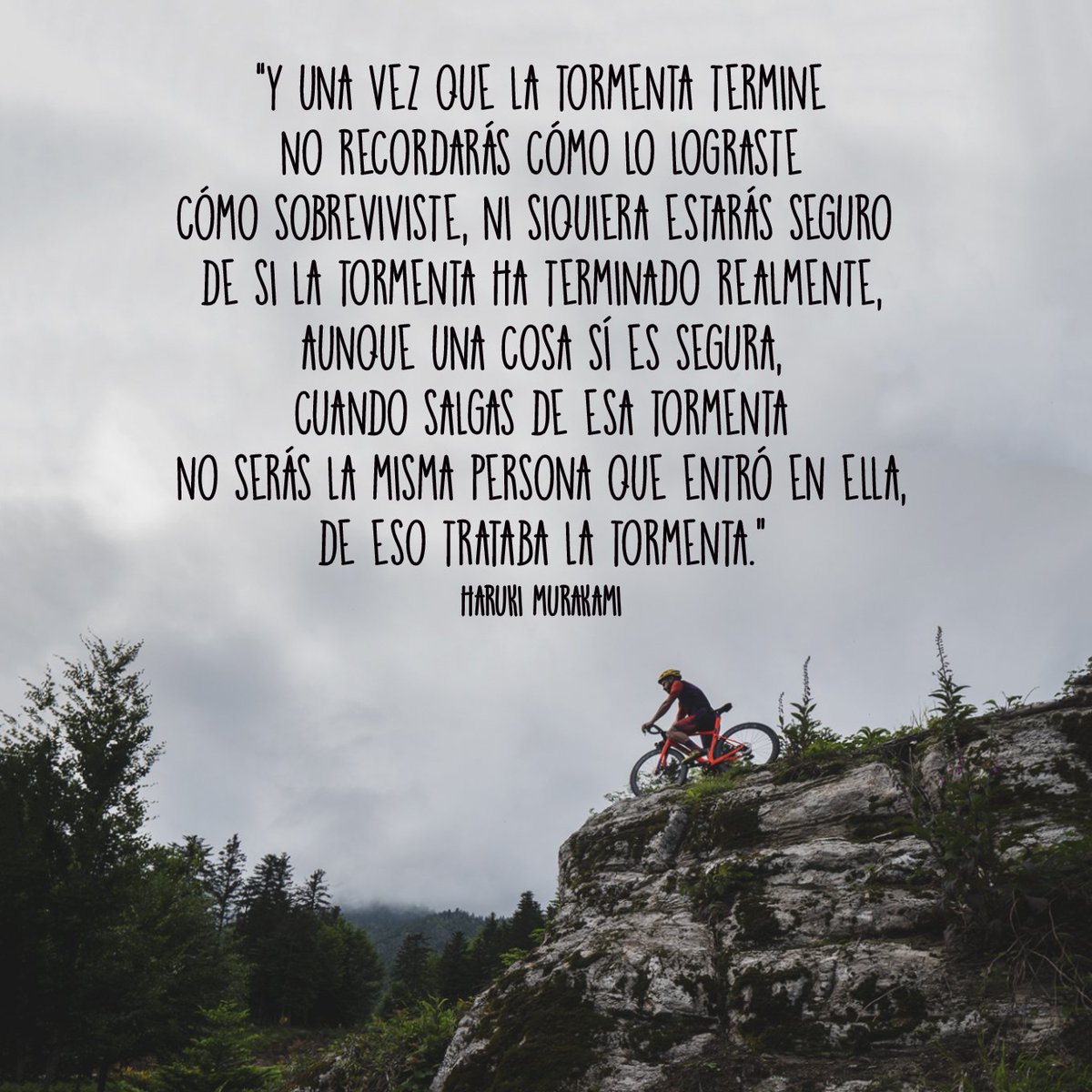 "... Cuando salgas de esa tormenta, 
no serás la misma persona que entró en ella. 
De eso trataba la tormenta."
HARUKI MURAKAMI
-
Para el vídeo MONTAÑAS, rodado en Col du Portillon
con todo el equipazo de #MenosCabezaMásCorazón
👉 youtube.com/watch?v=jHpqbZ…
