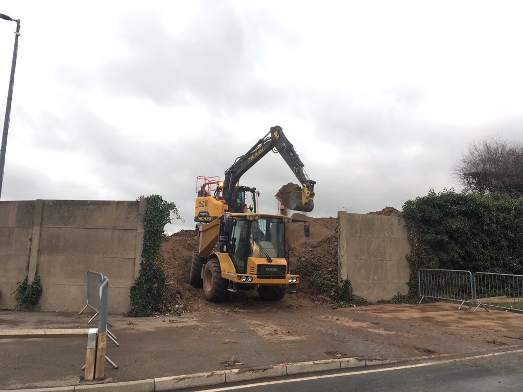 DoningtonParkUK's tweet photo. Works continuing as we carry out improvements to the main entrance! https://t.co/2AGA5ky3EQ